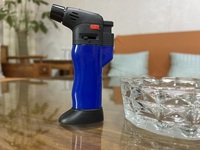 Briquet torche au butane rechargeable classique Dongyi en gros, flamme réglable, mini briquet en plastique pour fumer