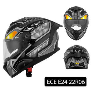 Casco Integral Ajustable y Transpirable ECE 22R06 de ABS, Equipo de Seguridad para Motocicleta en Ciudad y Suburbio - Product Image 1