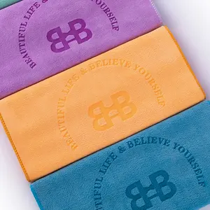 منشفة مخصصة 400GSM من الألياف الدقيقة بسعر الجملة منشفة تجفيف من الألياف الدقيقة مناشف صالة الألعاب الرياضية بشعار مخصص