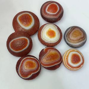 Matte Retro Aged Finish von Raw Stones 25-30mm Augen Augapfel Himmlisches Auge Roter Achat Natürliche Textur Landschaft Achat Verkauf von Stück - Product Image 1