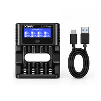 Chargeur de piles XTAR L4 Pro à 4 emplacements avec écran LCD de capacité visible, charge rapide et sécurisée pour piles AAA AA 1.5V Li-ion 1.2V NI-MH AA AAA