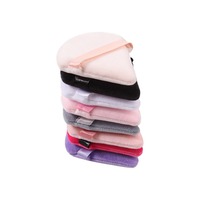 Outil de maquillage de bouffée de poudre de miel doux triangulaire Portable réglage de tache convivial pour les débutants outil de beauté boîte d'éponge nouvelle vente en gros