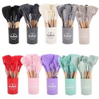 Ensemble de 12 ustensiles de cuisine en silicone écologiques sans BPA, antiadhésifs, avec manche en bois, résistants à la chaleur, compatibles lave-vaisselle, avec support