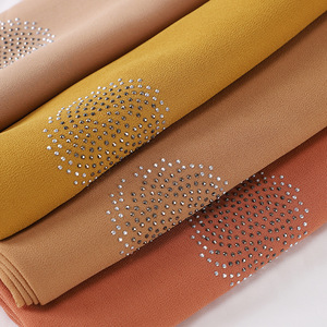 Hijab di Lusso in Cristallo per Donne, Sciarpe in Chiffon con Perle, Scialli e Copricapo alla Moda con Strass in <span class=keywords><strong>Nero</strong></span>, Bianco e Rosso, Personalizzabili - Product Image 6