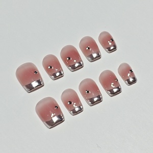 <span class=keywords><strong>Uñas</strong></span> Postizas de la Marca Muhaha Trend Design en Color Nude con Puntas Francesas, Bordes Plateados y Pedrería - Product Image 1