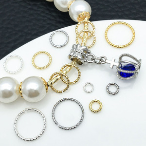 Colgante de anillo retorcido calado, chapado en latón, oro, oro blanco, plata gruesa, accesorios de joyería DIY, forma redonda para creaciones creativas - Product Image 2