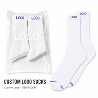 Chaussettes personnalisées avec logo, chaussettes blanches mi-mollet en coton, chaussettes de sport pour hommes et femmes, OEM ODM, chaussettes athlétiques respirantes de haute qualité
