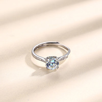 Nouvelle bague de mode 2023 pour femme en argent sterling S925, bague de fiançailles et de mariage à quatre griffes avec moissanite d'un carat, charmante