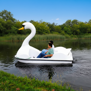 QIQU Bote de Pedales Acuático de Fibra de Vidrio con Forma de Cisne Blanco, Estable, para Uso Comercial, con Capacidad para 2 Personas, Carga de 200 kg, Toldo de 3.2 m Resistente al Sol y a la Intemperie, Atractivo - Product Image 1