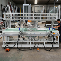 Machine de découpe automatique de serrures, table d'assemblage pour la production rapide de fenêtres et portes en PVC/UPVC, haute sécurité