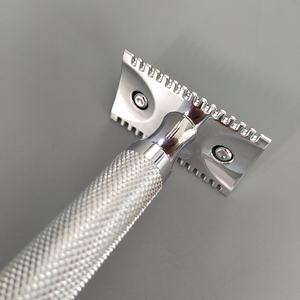 Gran oferta DISHI, maquinilla de afeitar de doble filo de seguridad para hombre de Color plateado - Product Image 3