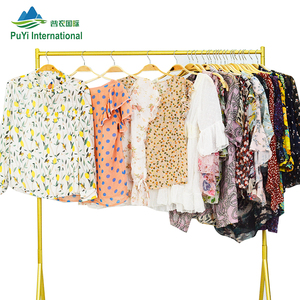 PUYI blusa <span class=keywords><strong>de</strong></span> seda <span class=keywords><strong>de</strong></span> verano <span class=keywords><strong>ropa</strong></span> usada <span class=keywords><strong>de</strong></span> mujer al por mayor camisas florales <span class=keywords><strong>de</strong></span> Nueva <span class=keywords><strong>York</strong></span> <span class=keywords><strong>ropa</strong></span> <span class=keywords><strong>de</strong></span> <span class=keywords><strong>segunda</strong></span> <span class=keywords><strong>mano</strong></span> para la venta - Product Image 2