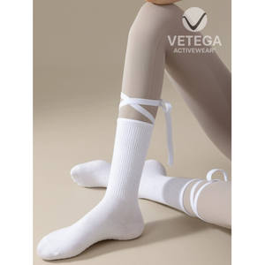 Collants de danse Vetega Ballerina en coton noir côtelé avec bretelles pour l'entraînement de danse - Product Image 5