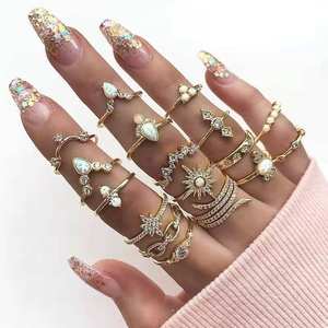 Juego de 10 Anillos de Aleación Chapados en Oro Rosa con Diseño Geométrico de Luna, Estrella, Corazón y Hoja, Anillos de Nudillo Creativos Vintage para Mujer - Product Image 5