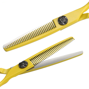 Ciseaux de coiffure professionnels personnalisables jaunes à lame arrondie en acier inoxydable, design élégant avec logo - Product Image 6