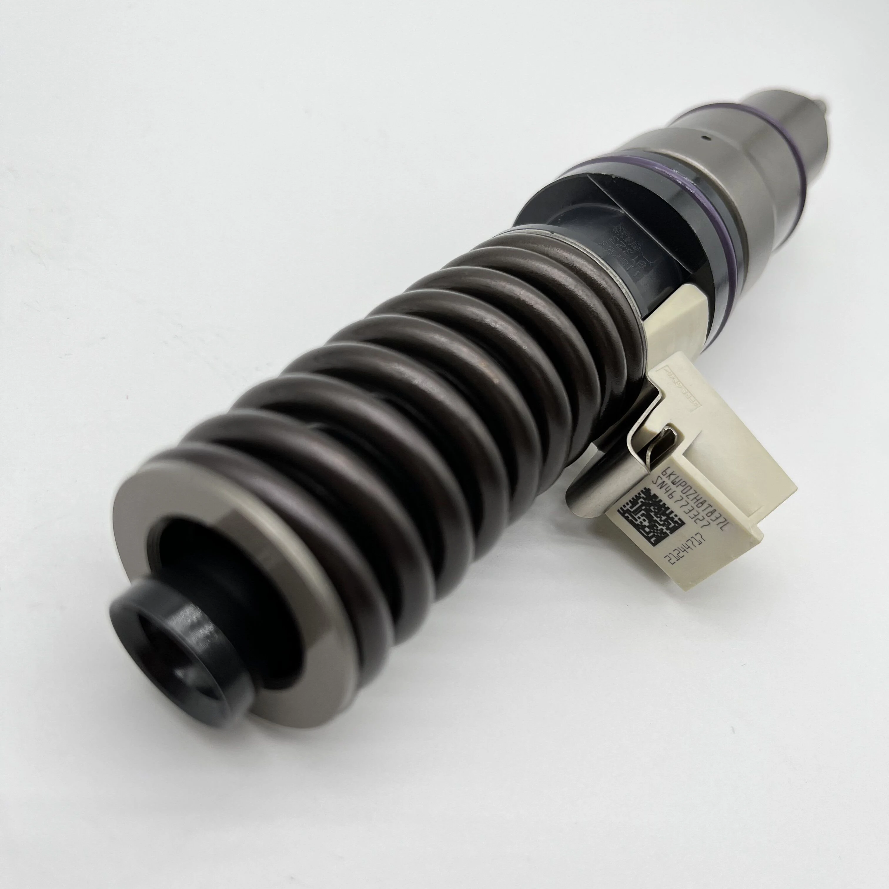High Quality 4PINS diesel fuel injector 21244717 BEBE4F04001 BEBE4F07001 for VOLVO MD13 US07