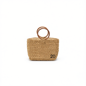 Piccola Borsa Quadrata in Rattan 30x20cm con Manico in Legno per Asciugamani di Carta - Product Image 1