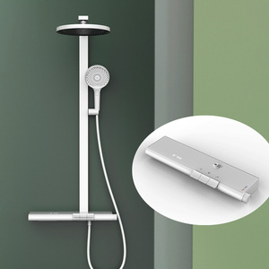 Juego de Ducha de Lujo de Tres Etapas con Acabado Gris Cepillado, Montado en la Pared, con Salida Inferior y Grifo de Ducha Superior Recubierto para Agua Fría y Caliente - Product Image 1