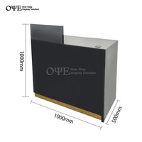 Comptoir d'affichage de parfum en verre avec lumière LED vitrine de vitrine de parfum haut de gamme pour magasin