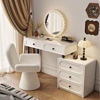 Table de maquillage/coiffeuse vintage de style français pour petit appartement, luxe léger, simple, avec charge sans fil, en bois massif
