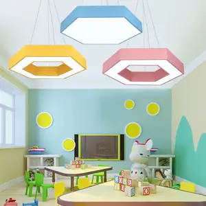 مصباح مضيء معلق على شكل لوحة سداسية المربعات معلق ملون في المباني لغرف ألعاب الأطفال