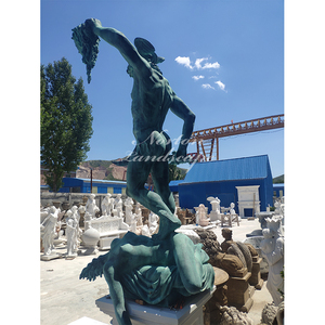 Figura de mitología griega y romana de bronce, estatua de Perseus, cabeza de retención, escultura de Medusa - Product Image 3