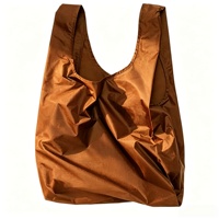 Sacs de courses en nylon personnalisés avec logo, réutilisables, pliables, écologiques, imprimés, pour la promotion des supermarchés et les cadeaux promotionnels.