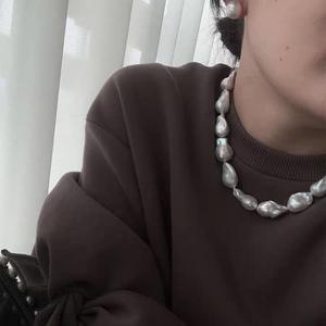 Collar de Perlas Barrocas, Huellas del Tiempo, Personalidad Única, Cadena de Clavícula Moderna, Diseño Irregular de Partículas Grandes Naturales - Product Image 2