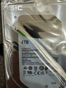 Disco Duro ST4000NM000B de 4 TB - SATA 6Gb/s - Product Image 1