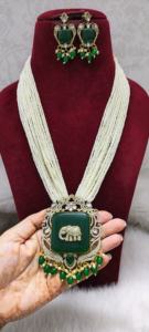 Long collier de perles indiennes traditionnelles de haute qualité ensemble en AD Kundan Long perlé ensemble de bijoux de mariage complet pour les femmes - Product Image 6