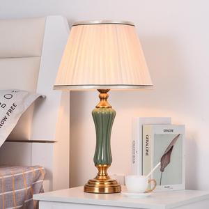 Lampe de bureau <span class=keywords><strong>libellule</strong></span> verte ou autre <span class=keywords><strong>couleur</strong></span> Lampe de table traditionnelle en céramique d'hôtel Lampe de table à led haut de gamme de luxe - Product Image 2