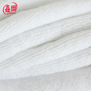 Toalla de Baño Xinshang de Algodón Blanco, 50x100 cm, Uso Hotelero, Absorbente, Rectangular, Color Sólido - Product Image 3