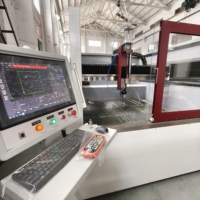 Système de découpe au jet d'eau CNC 3 axes série L pour la découpe de feuilles d'époxy G10 FR4, service sur site, CE
