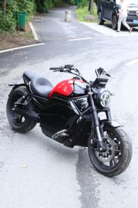 Motocicleta eléctrica retro Cruiser con motor central de 96V y 15000W, transmisión por correa, modelo Sequence <span class=keywords><strong>Zero</strong></span>. - Product Image 5
