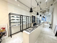 Comptoir de magasin d'optique professionnel en MDF, design 3D Max, vitrine optique en verre, vente chaude