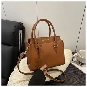 Bolso de mano acolchado para portátil de mujer de lujo con compartimento isotérmico para el almuerzo, cremallera impermeable, dos compartimentos. - Product Image 4