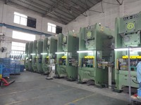 Presse pour boîtier de batterie, Machine de poinçonnage CNC 800T