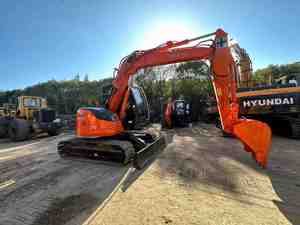 รถขุดมือสองขนาดเล็ก Hitachi Zx75 น้ำหนัก 7.5 ตัน รถขุด Hitachi Zx75 ของแท้ - Product Image 2