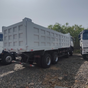 Nouveau <span class=keywords><strong>Camion</strong></span> Benne Neuf Sinotruck Howo TX 6x4 8x4 10 12 Roues 40 50 60 Tonnes 371ch 380ch 400ch Diesel à Benne Basculante à Vendre - Product Image 6
