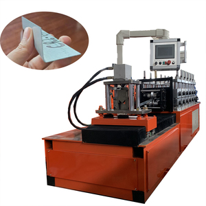 Machine de formage de poutrelles en fer de haute qualité et haute vitesse, pour profilés en L ou en V, avec cisaillement et poinçonnage intégrés - Product Image 1