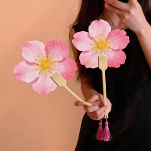 Éventail en bambou à fleurs de cerisier, petit éventail portable d'été pour femmes, style Instagram - Product Image 4