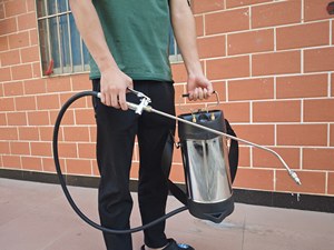 Pulvérisateur à pression manuel en acier inoxydable 5L, type brumisateur, répulsif anti-insectes, pour la lutte antiparasitaire intérieure et extérieure, pour la maison, l'hôtel, le jardin - Product Image 3