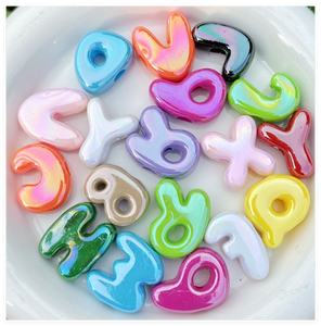 Perles Alphabet <span class=keywords><strong>en</strong></span> <span class=keywords><strong>Résine</strong></span> Acrylique Épaisse de 25 mm, Couleurs Assorties, avec Grand Trou Vertical pour la Fabrication de Bijoux et <span class=keywords><strong>Porte</strong></span>-clés (Vente <span class=keywords><strong>en</strong></span> Gros) - Product Image 4