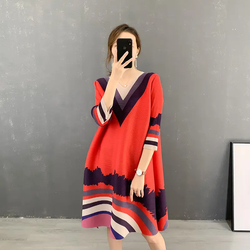 Wholesale Pleated Red Temperament Dress 2023 Spring and Summer New Age Reducing Women's Elegant Temperament Dress