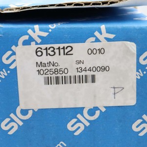 Código de Barras Original Nuevo CLV4901010S05 1025850 Embalaje Original para PLC Amplia Experiencia Técnica con Sólida Base Industrial - Product Image 3