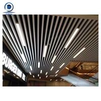 Prix de gros pour artistique panneaux de plafond linéaires en aluminium suspendu faux déflecteur avec latte de mur rideau certifiée CE