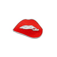 Alfileres de solapa artesanales de Metal de alta calidad personalizados, fabricante de alfileres de esmalte de aleación de Zinc con labios rojos elegantes, broche de regalos