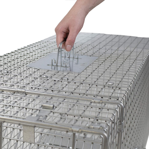 Cage de <span class=keywords><strong>piège</strong></span> <span class=keywords><strong>à</strong></span> animaux vivants humaine en treillis métallique bon marché d'usine pour lutte antiparasitaire renard chien <span class=keywords><strong>chat</strong></span> loup - Product Image 3