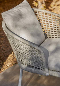 Ensemble de chaises modernes en aluminium pour l'extérieur, avec cadre en alliage d'aluminium et assise en corde tressée imperméable - Product Image 4