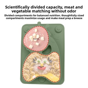 Assiette de sevrage pour bébé en silicone, motif girafe, rectangulaire, compartimentée, antidérapante, facile à nettoyer, avec ventouse - Product Image 2